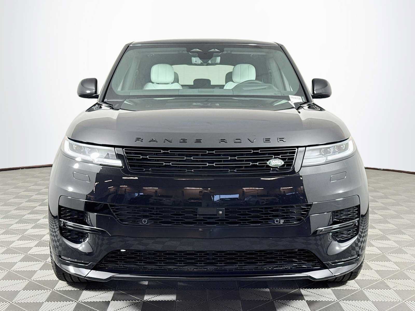 New 2027 Land Rover Range Rover Sport Dynamic SE AWD/4WD image 2