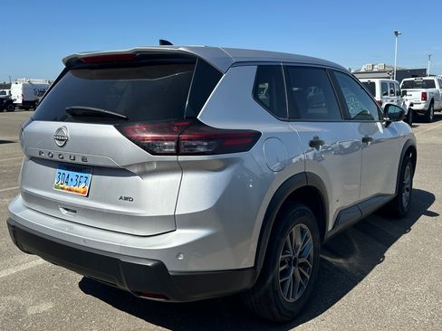 Certified 2024 Nissan Rogue S AWD/4WD image 5