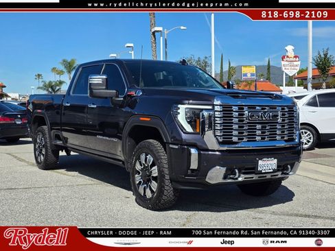 Used 2024 GMC Sierra 2500 Denali w/ Denali Reserve Package image 1