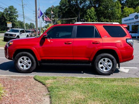 Used 2017 Toyota 4Runner SR5 Premium AWD/4WD image 3