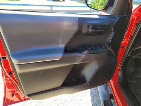 Used 2021 Toyota Tacoma SR w/ SR Convenience Package image 17