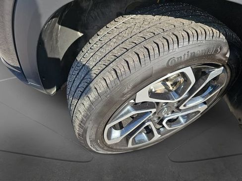 Used 2025 Chevrolet Trax RS w/ Driver Confidence Package FWD image 33