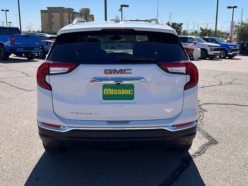 Certified 2023 GMC Terrain SLT image 7