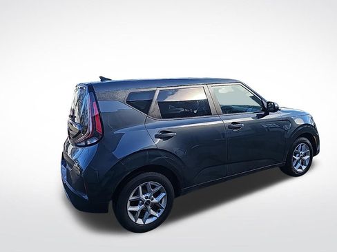 Used 2024 Kia Soul LX w/ Option Group 015 FWD image 8