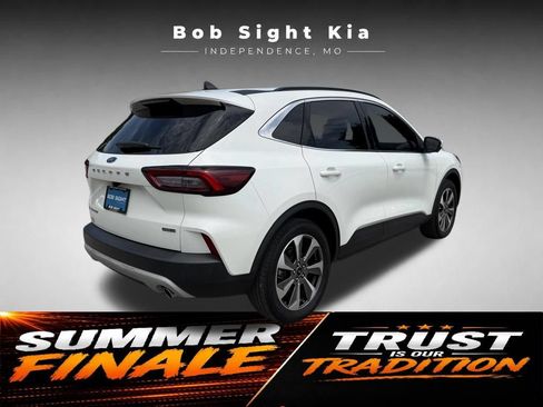 Used 2023 Ford Escape Platinum AWD/4WD image 14