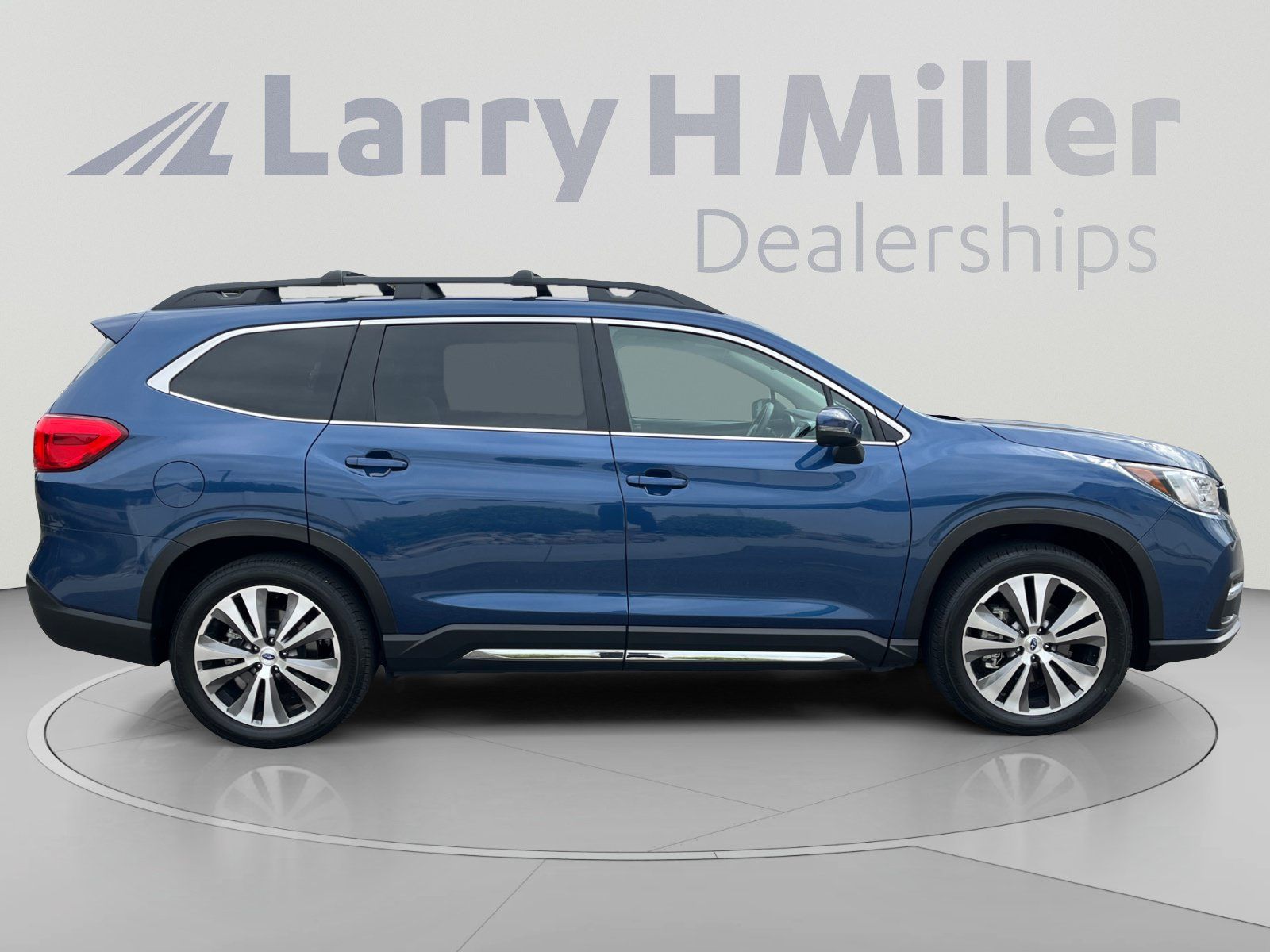 Used 2022 Subaru Ascent Limited w/ Technology Package AWD/4WD image 6