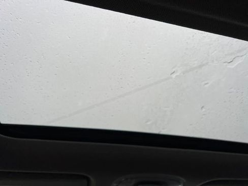 Used 2025 Hyundai Elantra Sport image 14