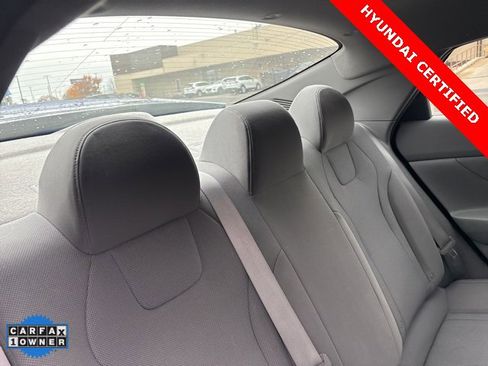 Certified 2021 Hyundai Elantra SE image 23