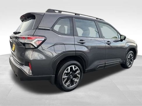 Certified 2025 Subaru Forester image 8