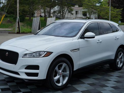Used 2020 Jaguar F-PACE Premium AWD/4WD image 12