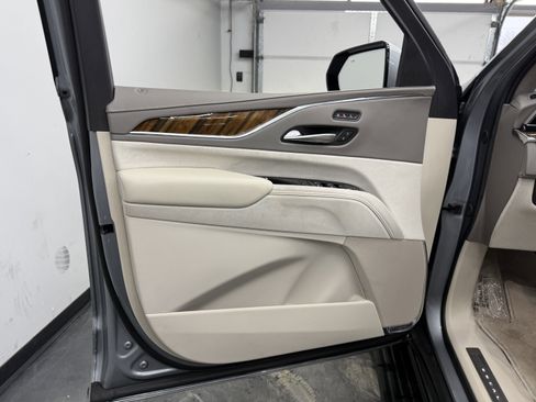 Used 2024 Cadillac Escalade Sport Platinum image 10