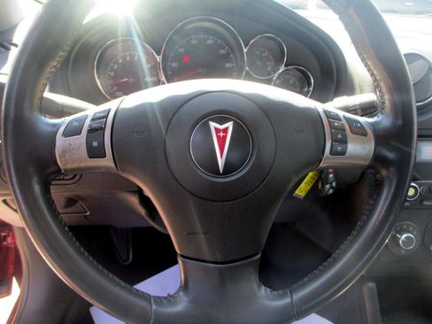 Used 2009 Pontiac G6 Sedan w/ Preferred Package image 12