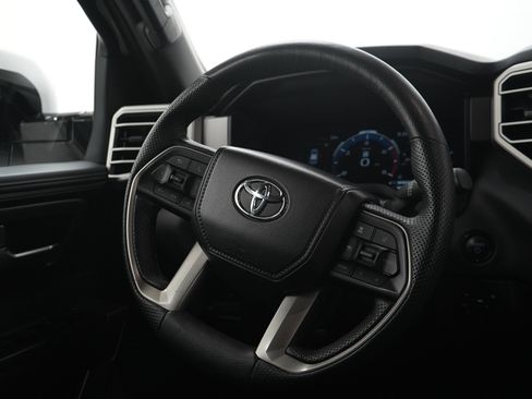 Used 2025 Toyota Sequoia SR5 w/ SR5 Premium Package AWD/4WD image 17
