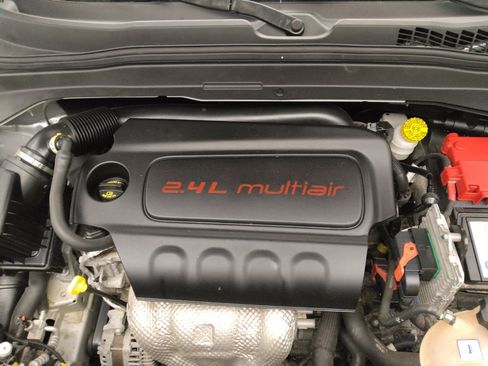 Used 2020 Jeep Renegade Altitude FWD image 30