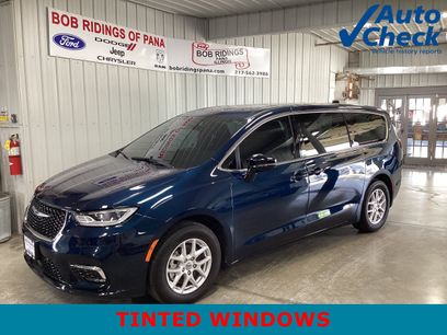 Used 2024 Chrysler Pacifica Touring-L