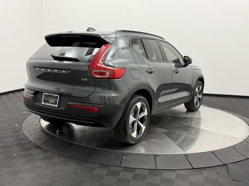 New 2026 Volvo XC40 B5 Plus w/ Climate Package AWD/4WD image 7