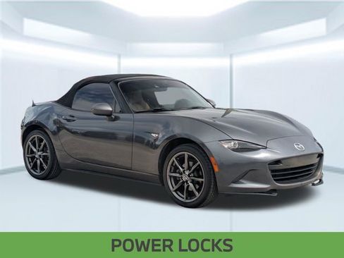 Used 2016 MAZDA MX-5 Miata Grand Touring RWD image 9