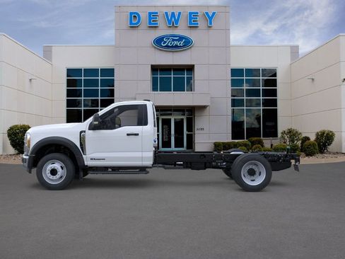 New 2026 Ford F550 2WD Regular Cab Super Duty image 3