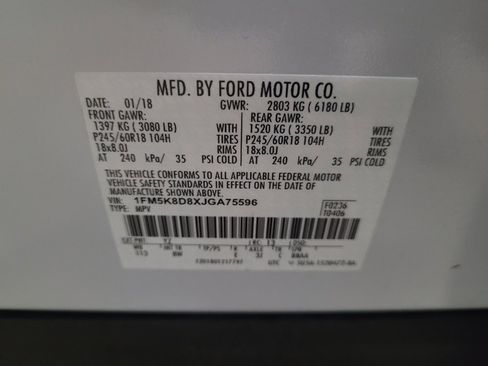 Used 2018 Ford Explorer XLT AWD/4WD image 33