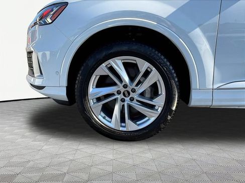 Used 2023 Audi Q7 2.0T Premium Plus w/ Premium Plus Package AWD/4WD image 37