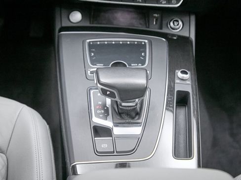 Used 2018 Audi Q5 2.0T Premium Plus w/ Premium Plus Package image 32