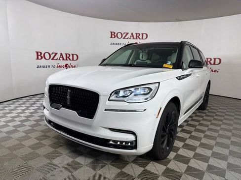 Used 2024 Lincoln Aviator Black Label AWD/4WD image 4