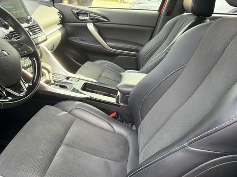 Used 2025 Mitsubishi Eclipse Cross SE AWD/4WD image 3