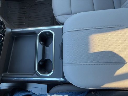 New 2026 GMC Sierra 2500 SLT w/ SLT Premium Package image 24