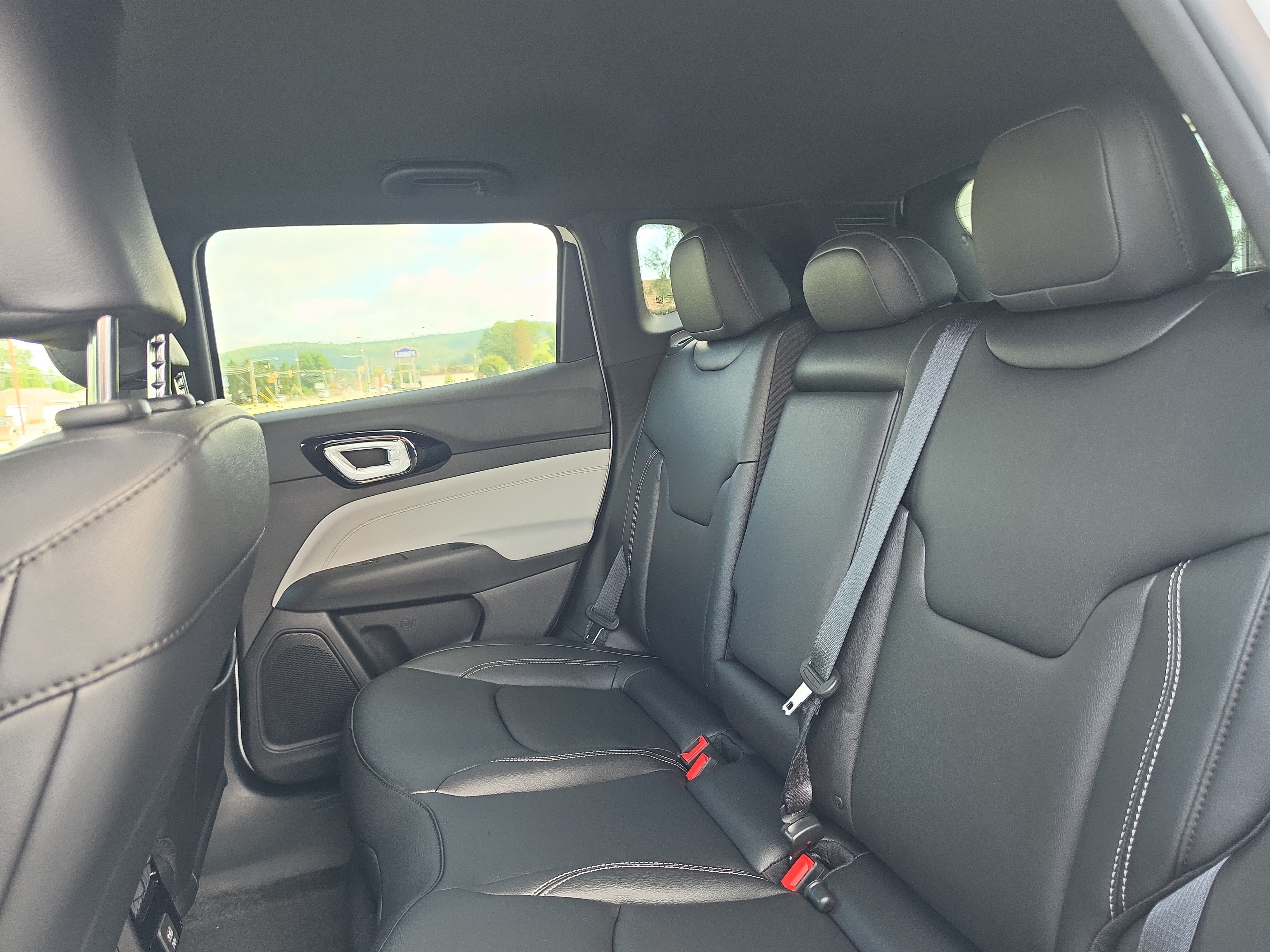 New 2026 Jeep Compass Limited AWD/4WD image 13