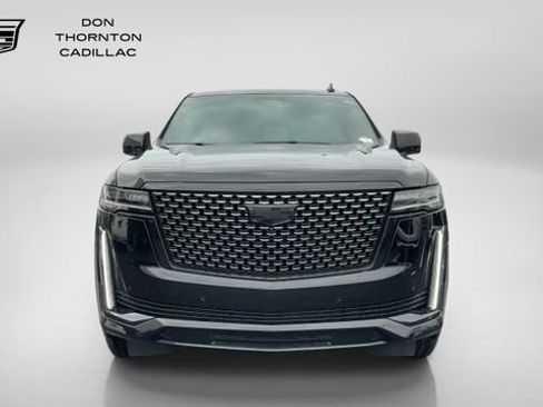 Used 2023 Cadillac Escalade Premium Luxury AWD/4WD image 8