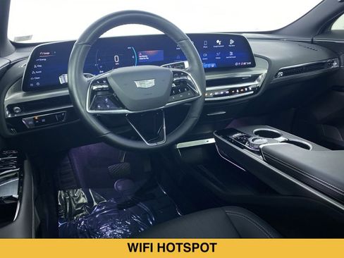 Certified 2024 Cadillac Lyriq Luxury AWD/4WD image 2