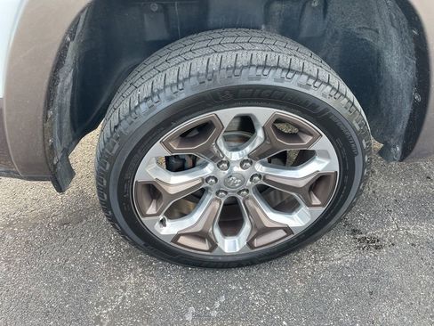 Used 2021 RAM 1500 Limited image 11