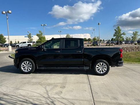 Used 2019 Chevrolet Silverado 1500 Custom w/ Custom Value Package RWD image 17