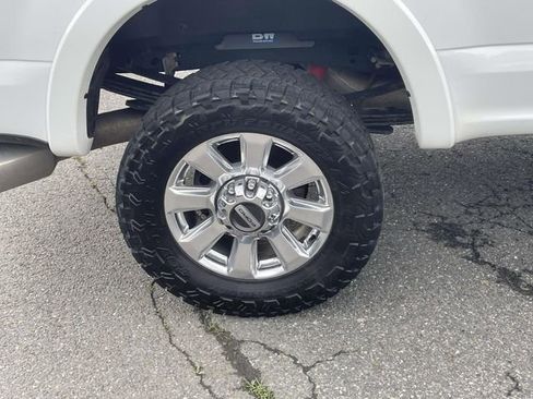 Used 2022 Ford F250 Platinum w/ Tremor Off-Road Package AWD/4WD image 9