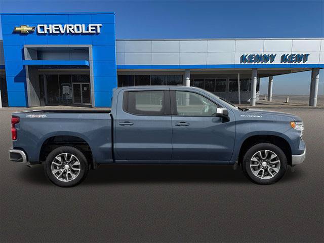 Used 2024 Chevrolet Silverado 1500 LT AWD/4WD image 3