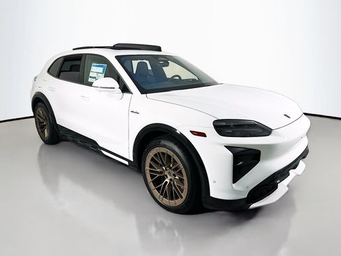 New 2026 Porsche Cayenne Turbo AWD/4WD image 7