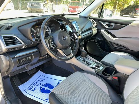 Used 2023 Subaru Forester Premium image 20