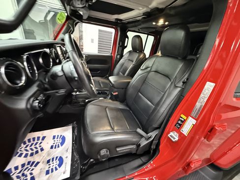 Used 2022 Jeep Wrangler Unlimited Sahara AWD/4WD image 10