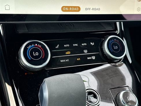 Used 2023 Land Rover Range Rover Sport SE Dynamic image 22