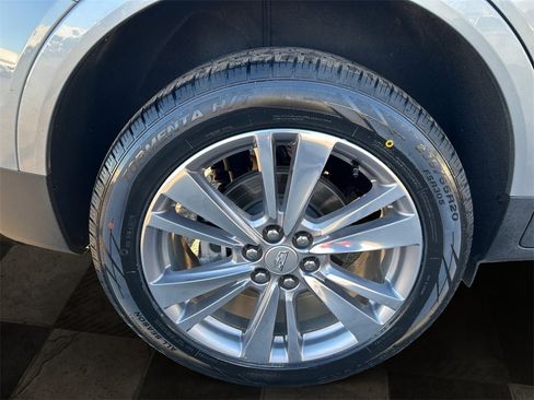 Used 2024 Cadillac XT5 Premium Luxury image 12