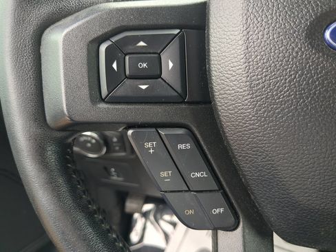 Used 2017 Ford F150 XLT w/ Equipment Group 302A Luxury AWD/4WD image 29