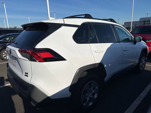 Used 2019 Toyota RAV4 LE w/ All Weather Liner Package image 5