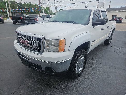 Used 2010 GMC Sierra 1500 SLE w/ Power Pack Plus AWD/4WD image 5