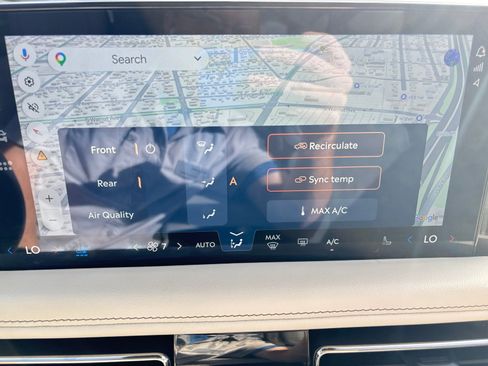 Used 2025 Lincoln Aviator Reserve w/ Equipment Group 201A AWD/4WD image 17