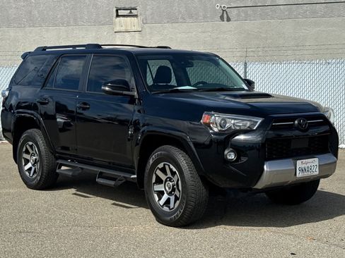 Used 2024 Toyota 4Runner TRD Off-Road Premium w/ Moonroof Package AWD/4WD image 7