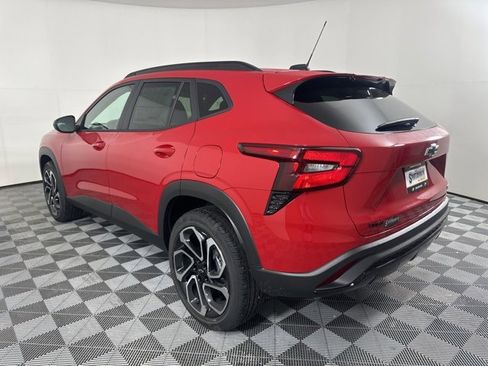 New 2026 Chevrolet Trax RS w/ Sunroof Package image 5