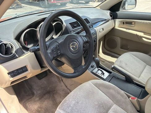 Used 2006 MAZDA MAZDA3 i Touring FWD image 9