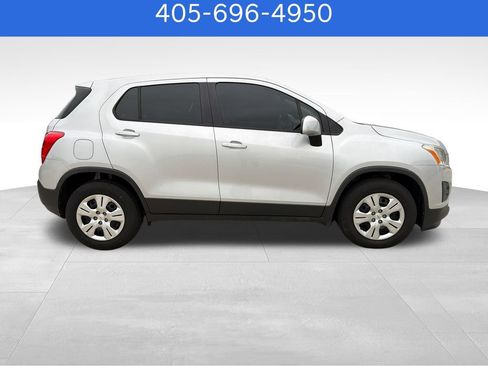 Used 2016 Chevrolet Trax LS FWD image 6