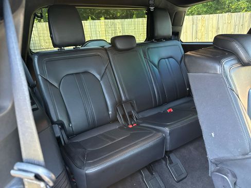 Used 2021 Ford Expedition Limited AWD/4WD image 20