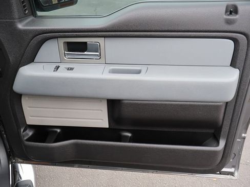 Used 2013 Ford F150 XLT w/ XLT Chrome Pkg image 18